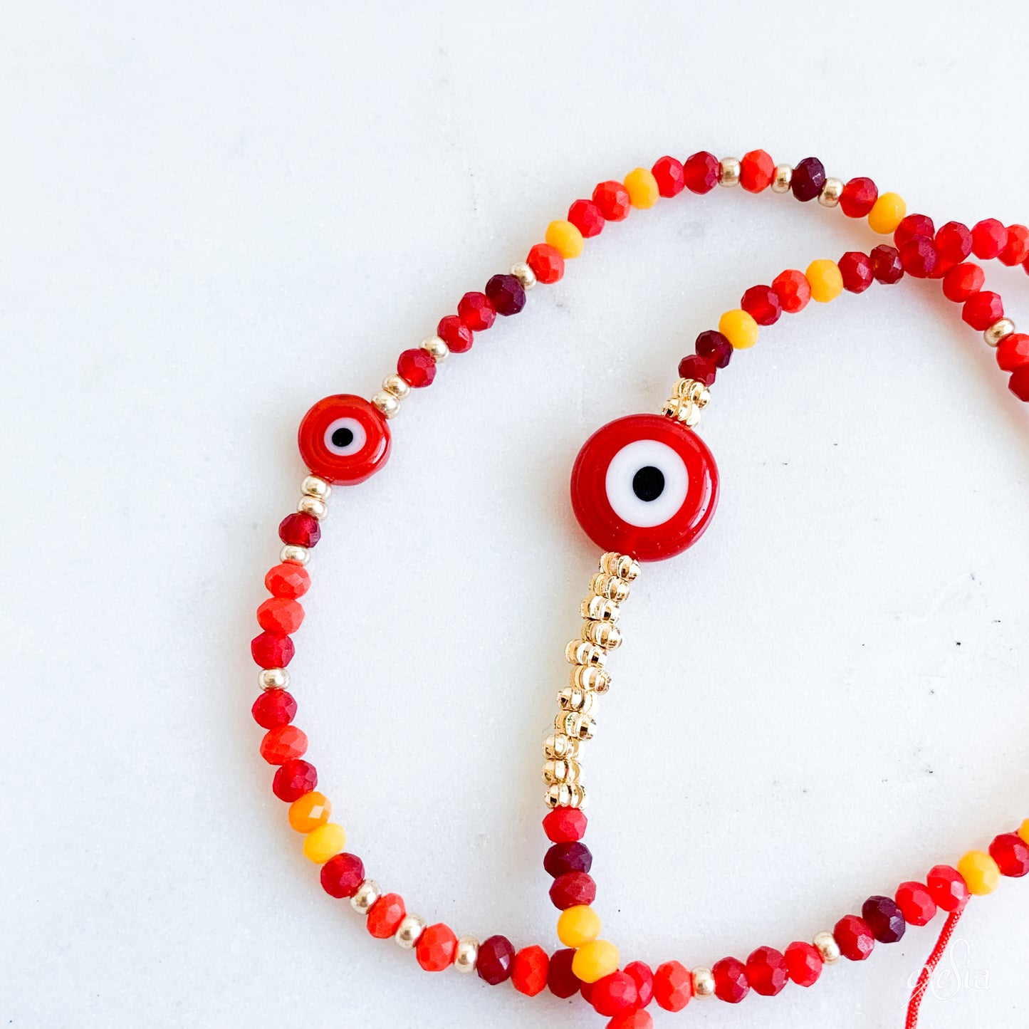 Speckled Seed Bead Mati Bracelet in Red